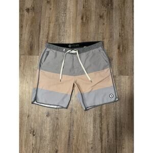 Vuori Men's Cruise Boardshort Size 34